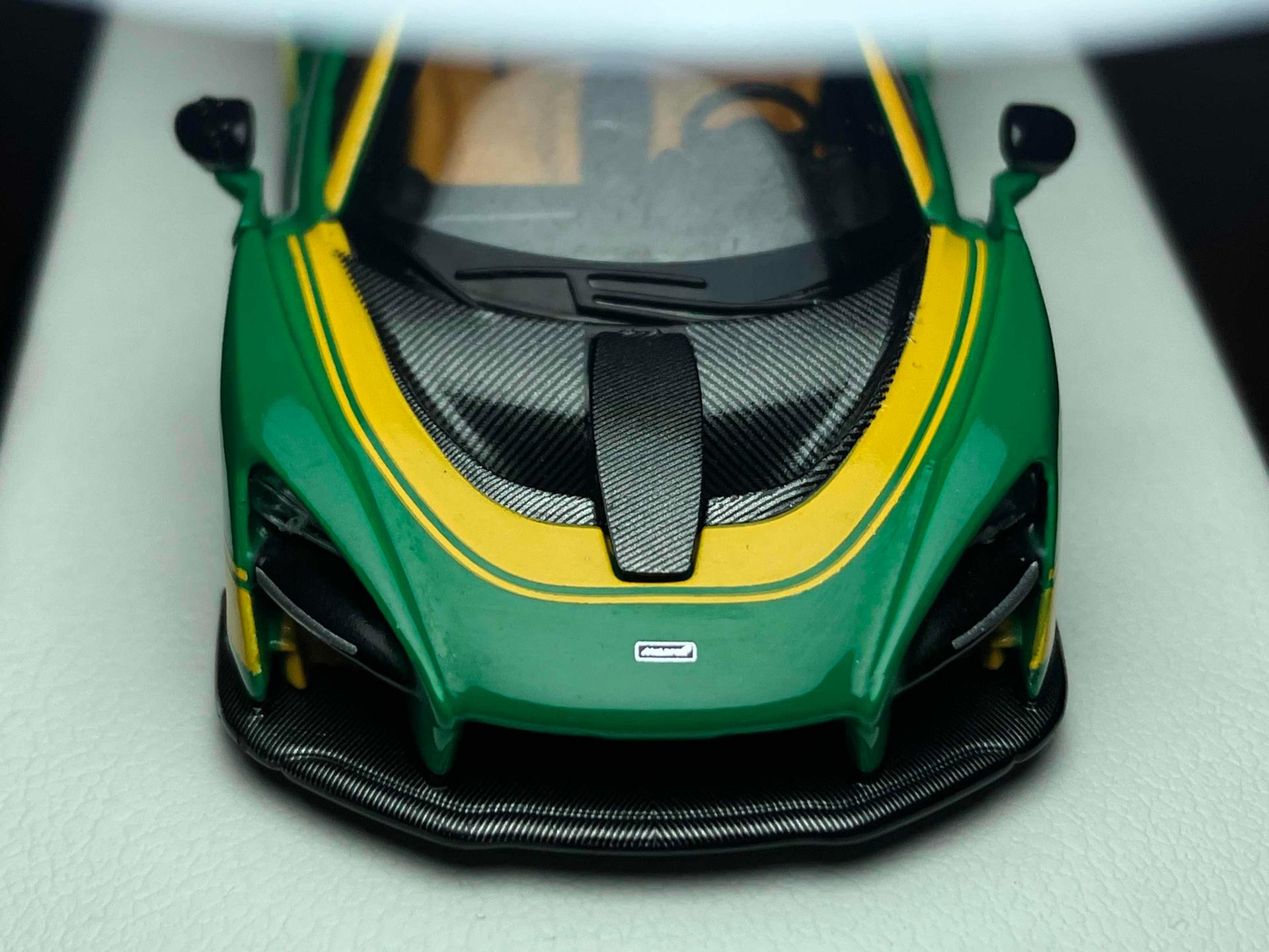1/64 McLaren Senna
