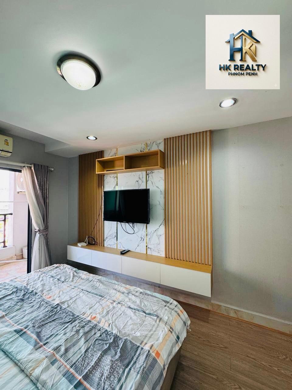 CONDO Uk313