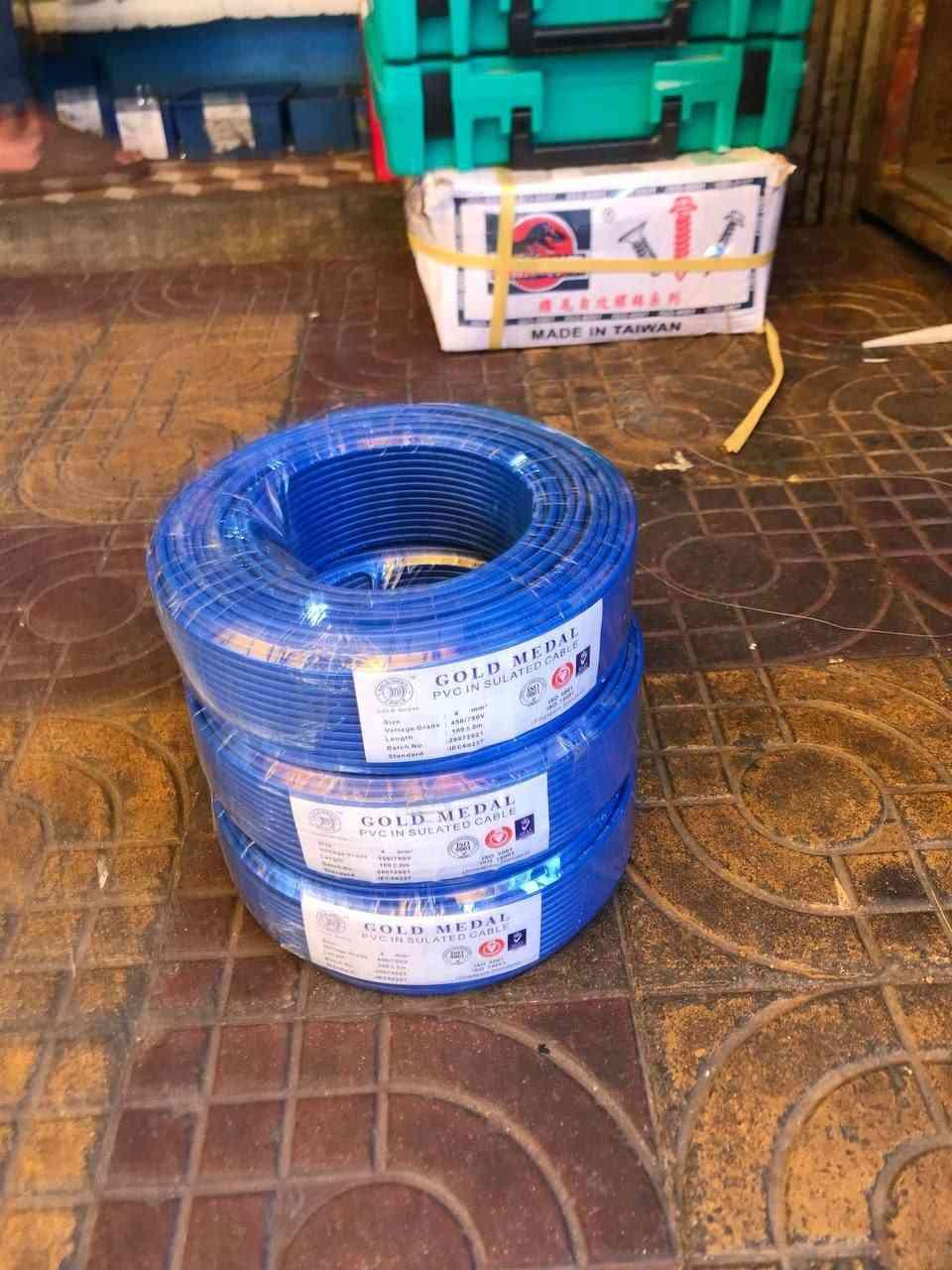 ខ្សែទោលស្តង់ដារសាំងហ្គាពួរ 1x4 Sq.mm ព៌ណខ្មៅ