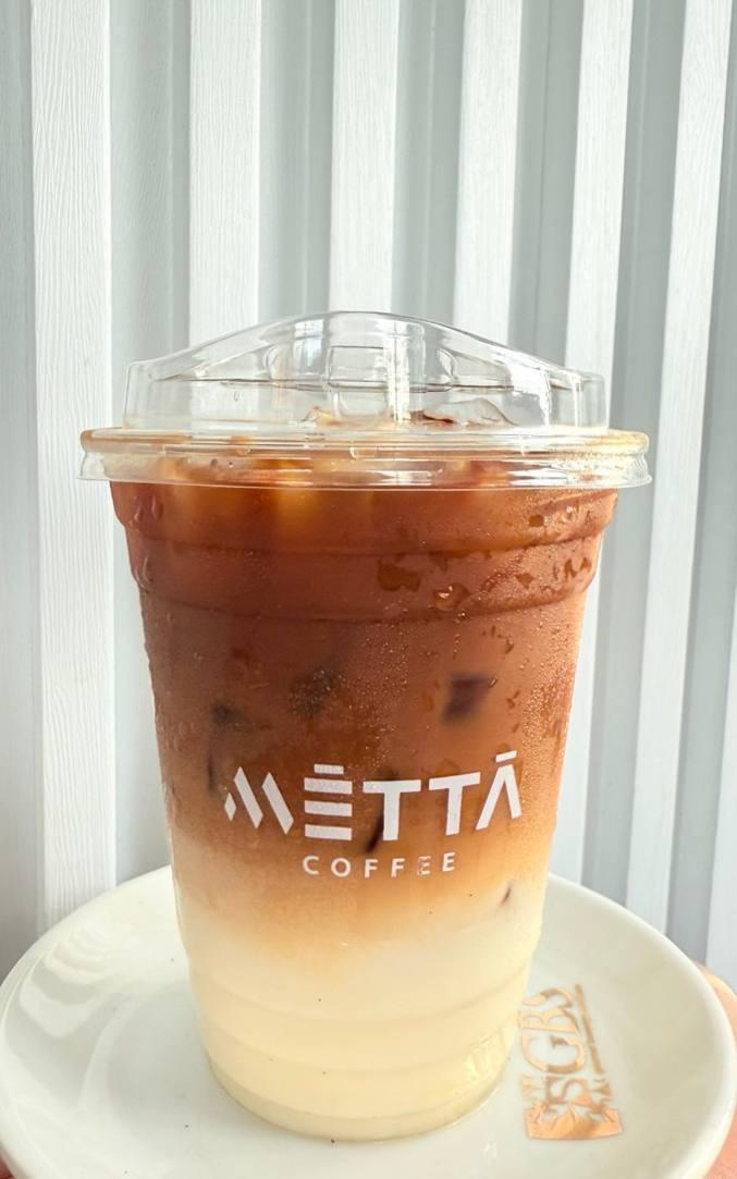 Ice caramel latte
