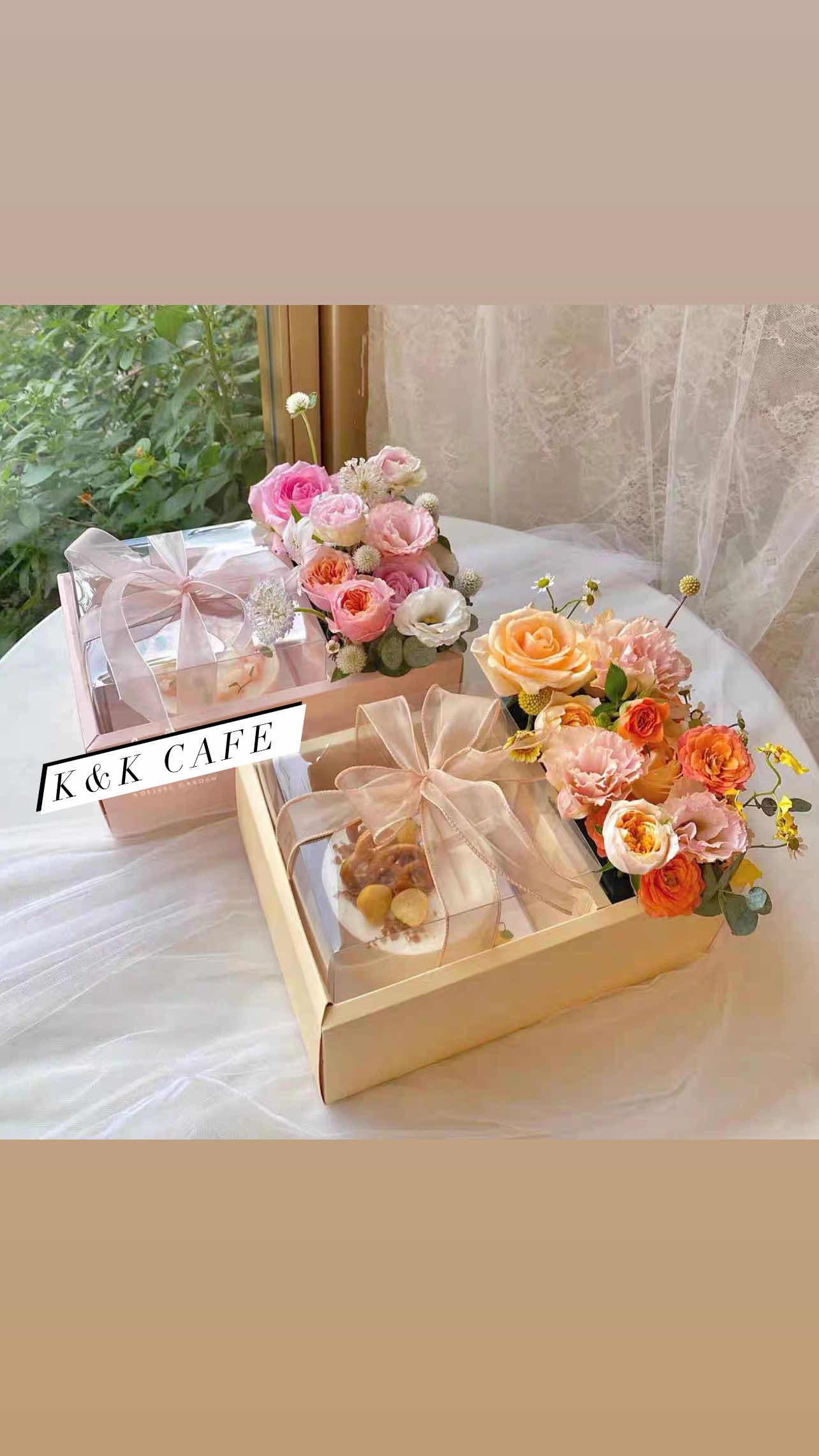 Flower & crepe Cake ( ផ្កាចំរុះ )