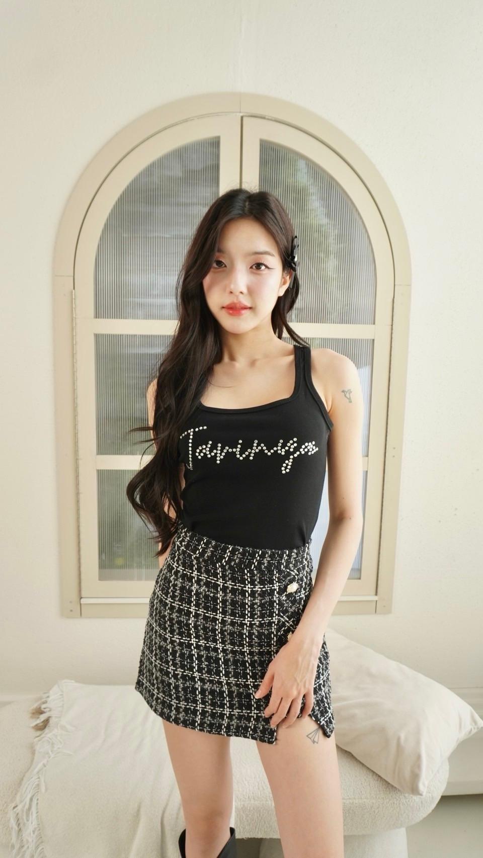 Jarinya π tank top