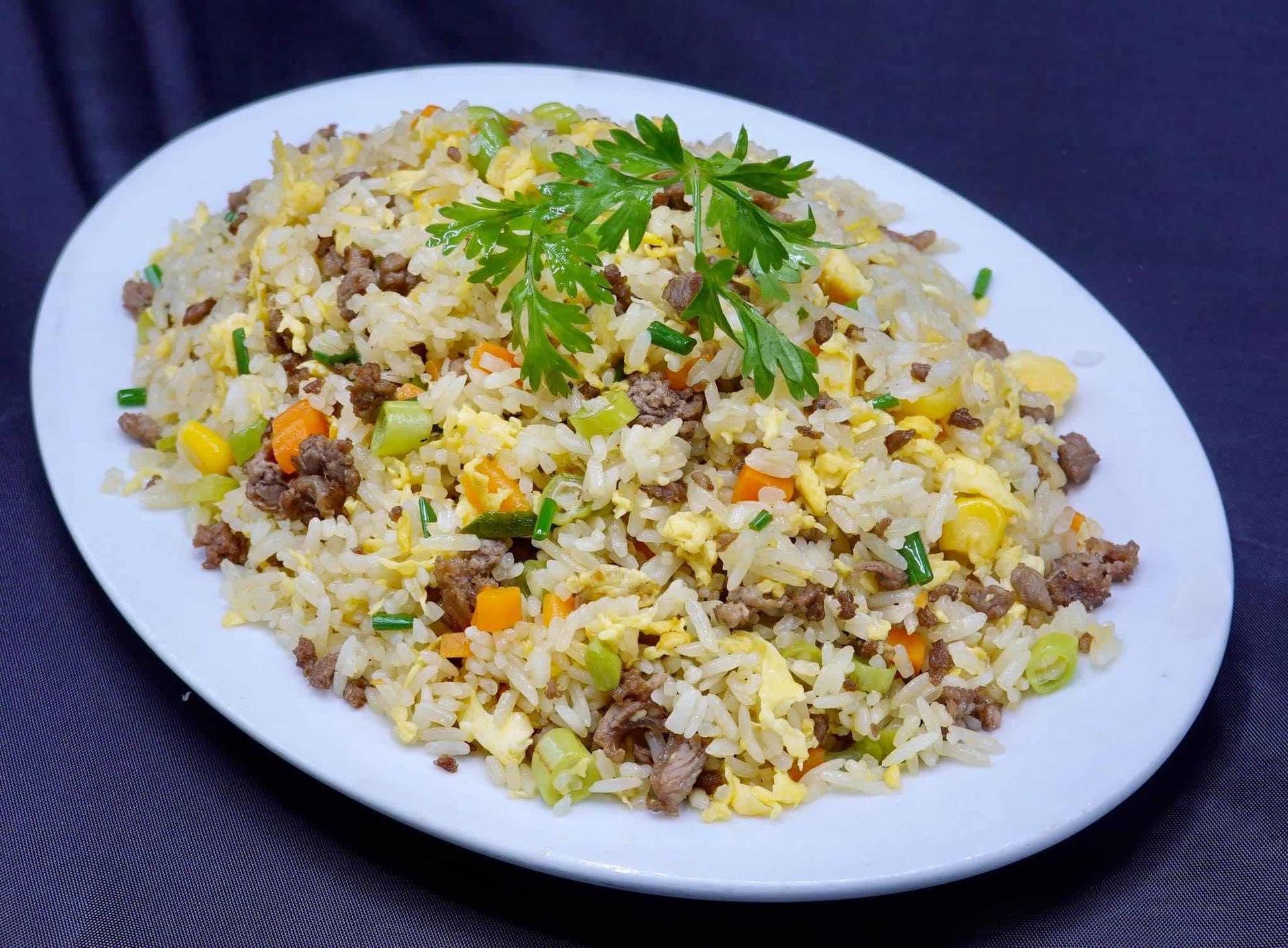 បាយឆាសាច់គោ