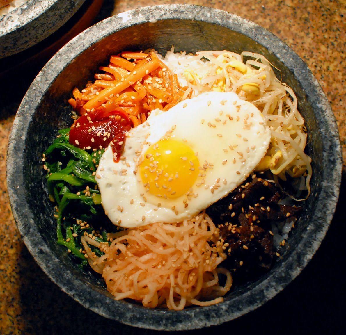 Bibimbap-ប៊ីប៊ីមប៉ាប់ (បាយច្របល់)-비빔밥