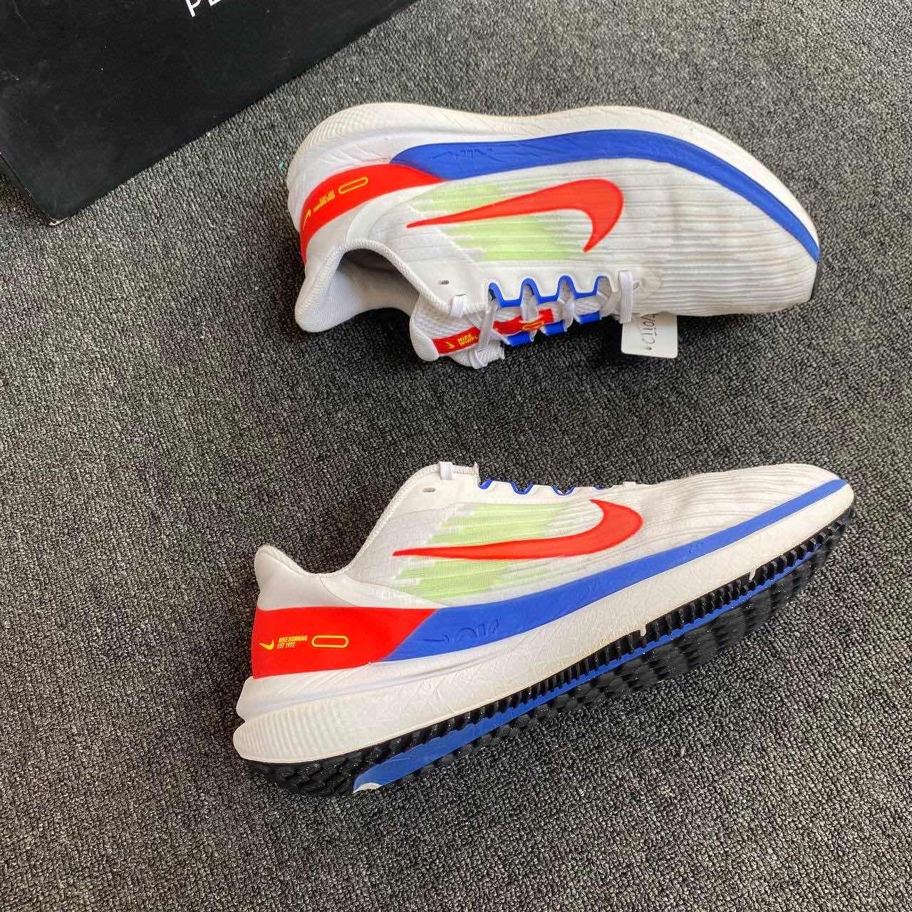 NIKE AIR WILFLO 9