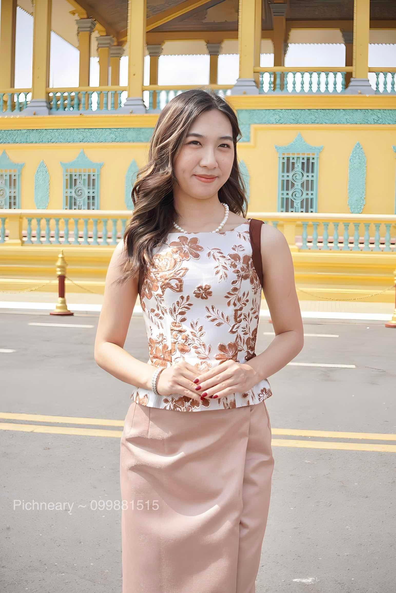 Brown flower set