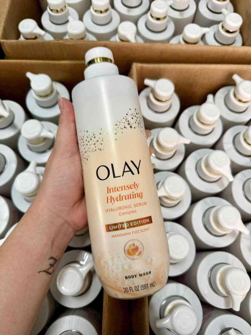 Olay intensely hydrated hyaluronic serum complex madarin scent 591ml
