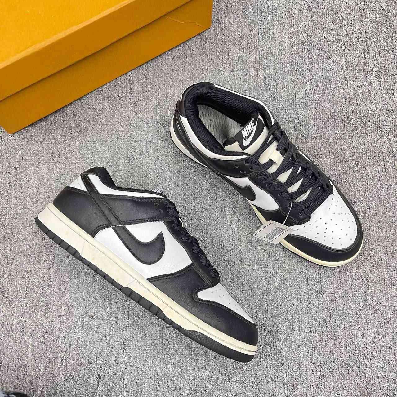 Nike panda