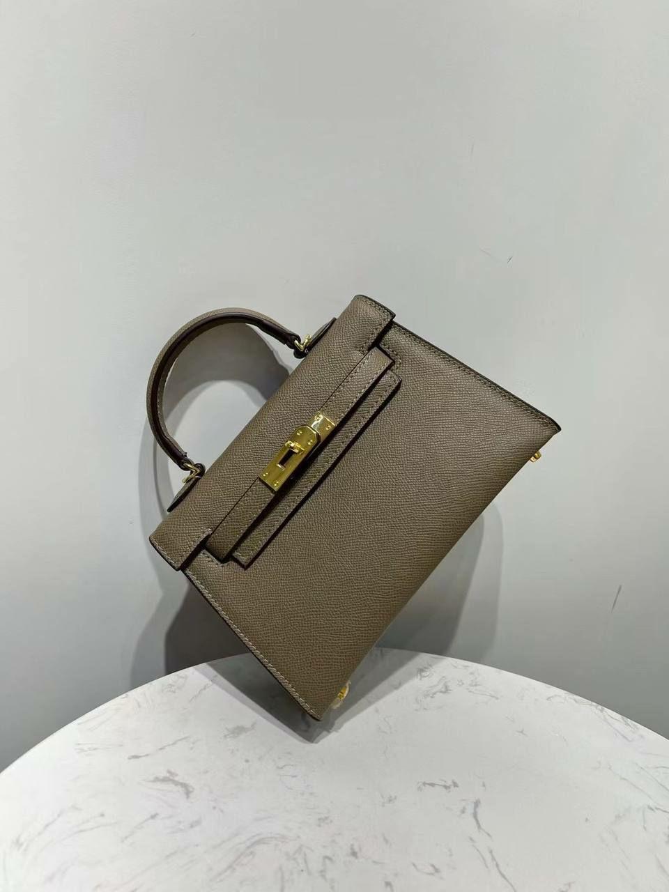 កាបូបម៉ាក”Hermès ”