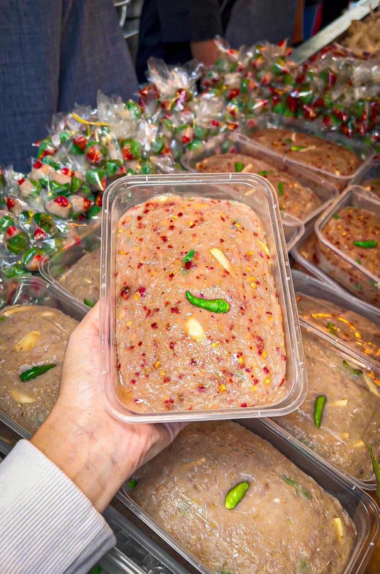 ណែមស្បែកជ្រូកក្រឡុក