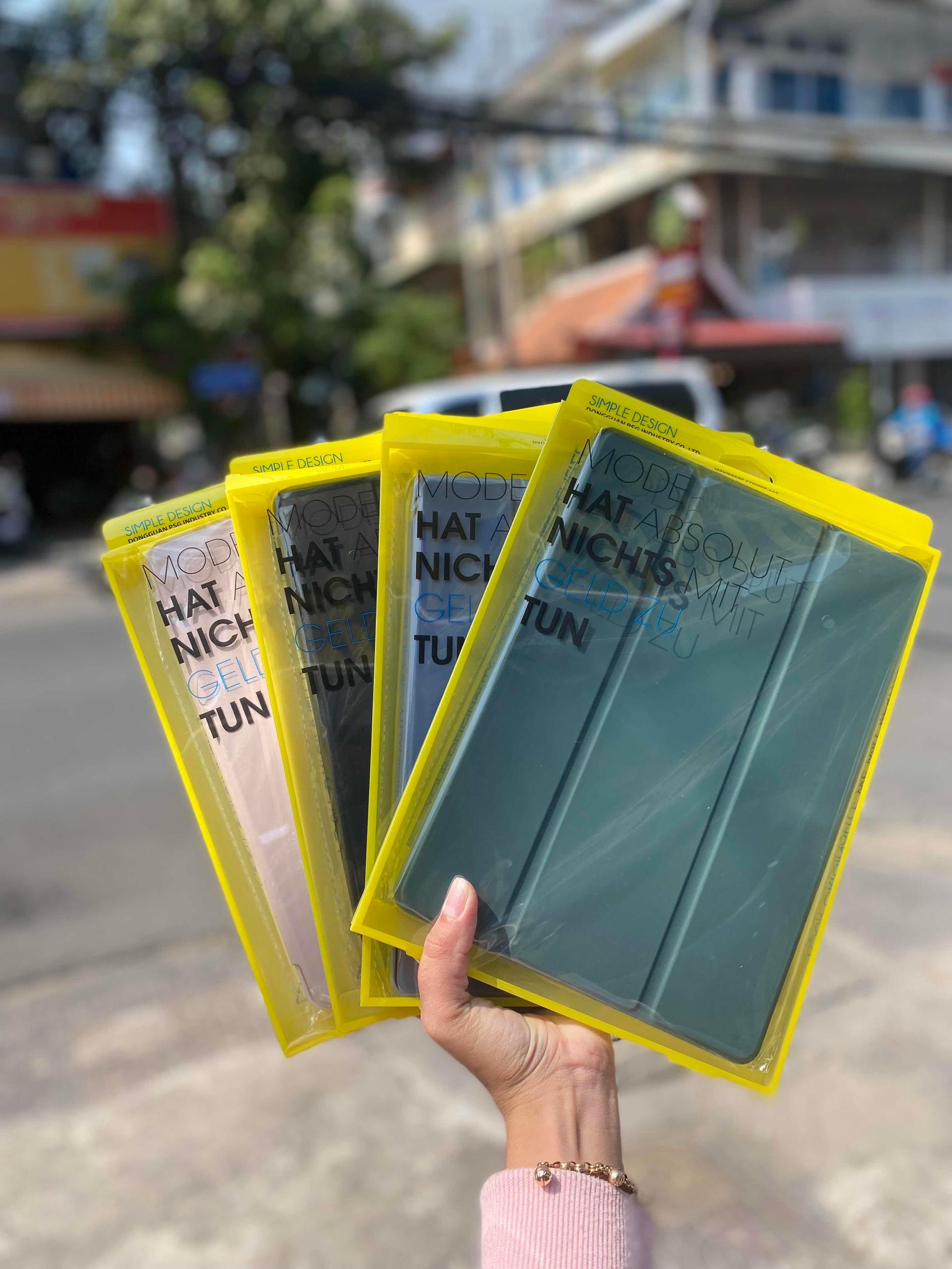 Case iPad មានកន្លែងដាក់ប៊ិច