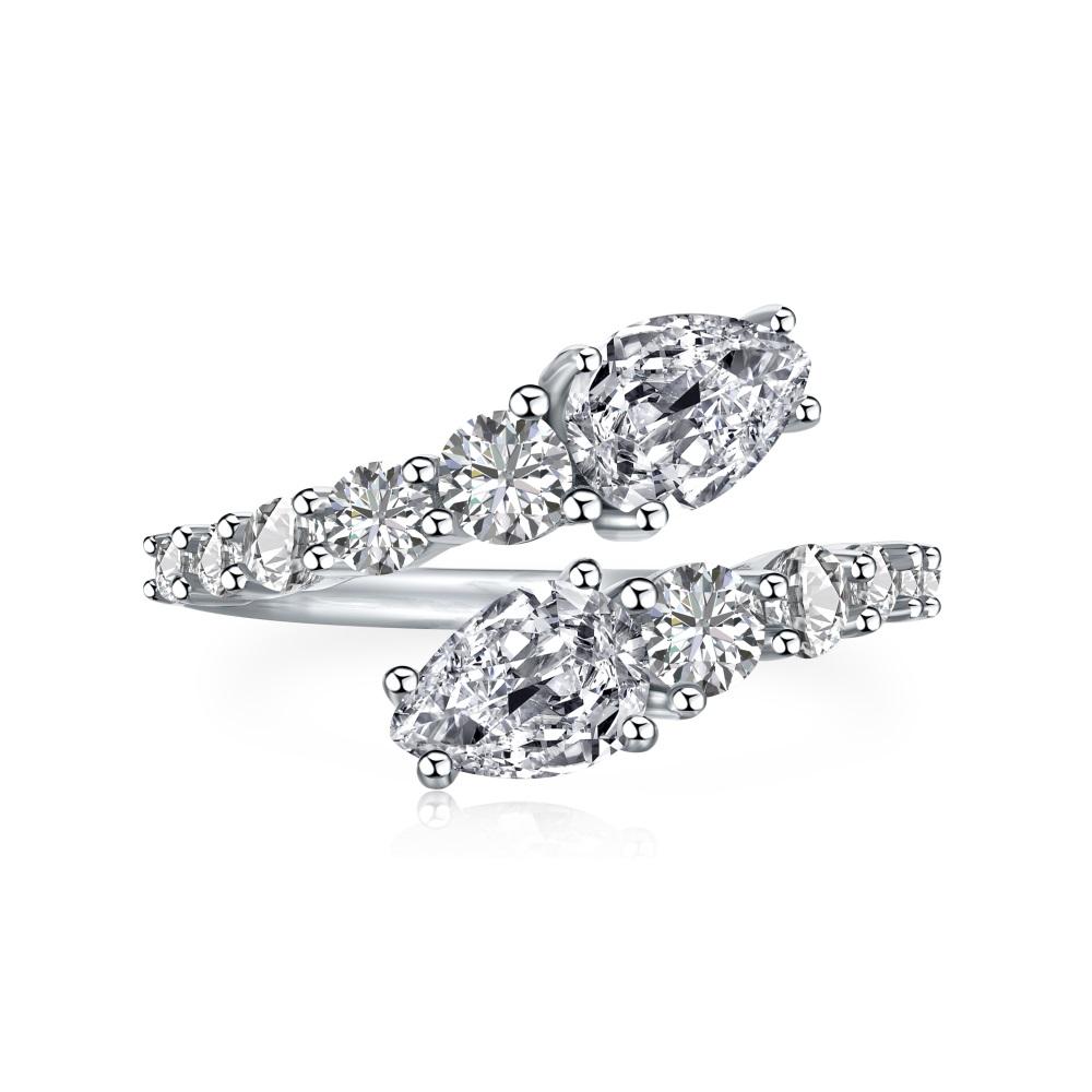 Icônic Crystals Snake Enigma Ring