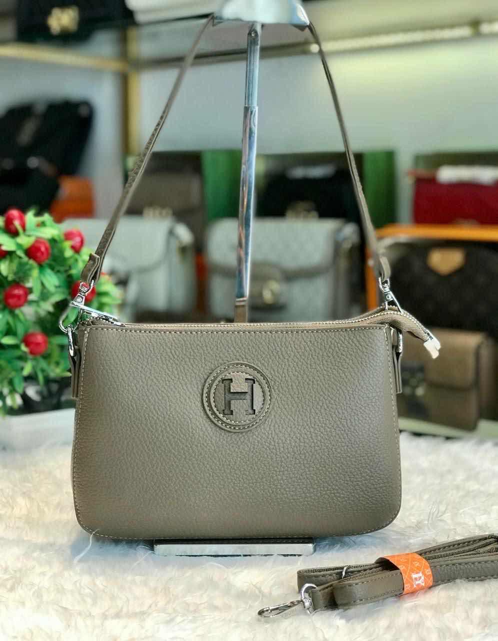 កាបូបនារី