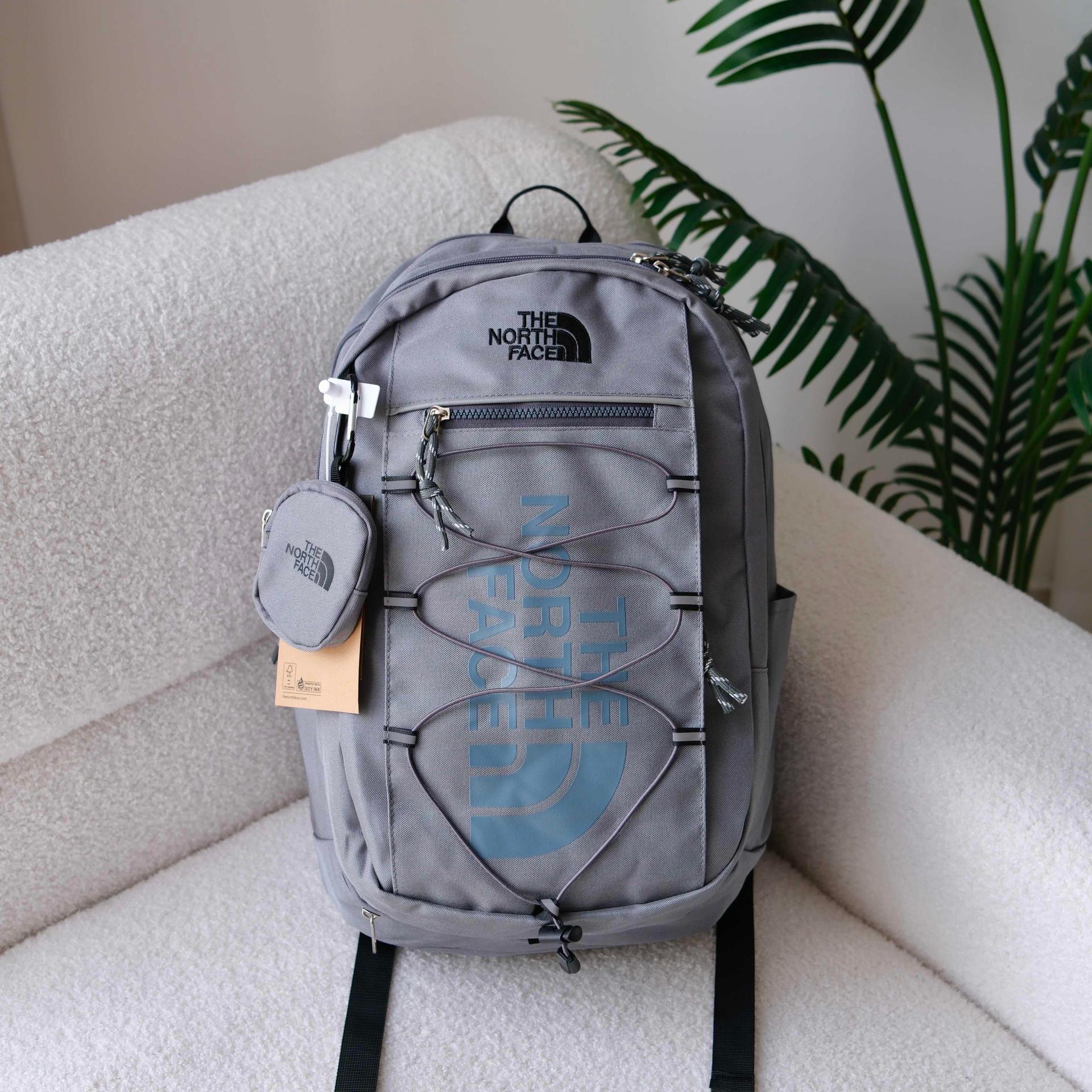 The Northface ពណ៌ប្រផេះ