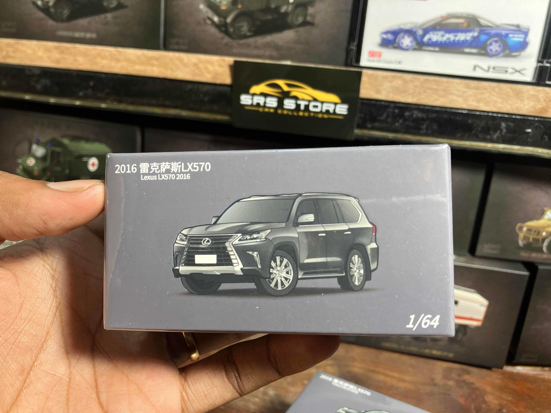 1/64 Lexus LX570⚫️