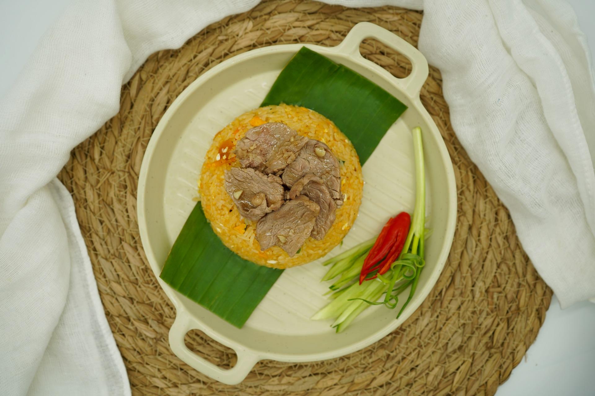 បាយឆាសាច់គោ