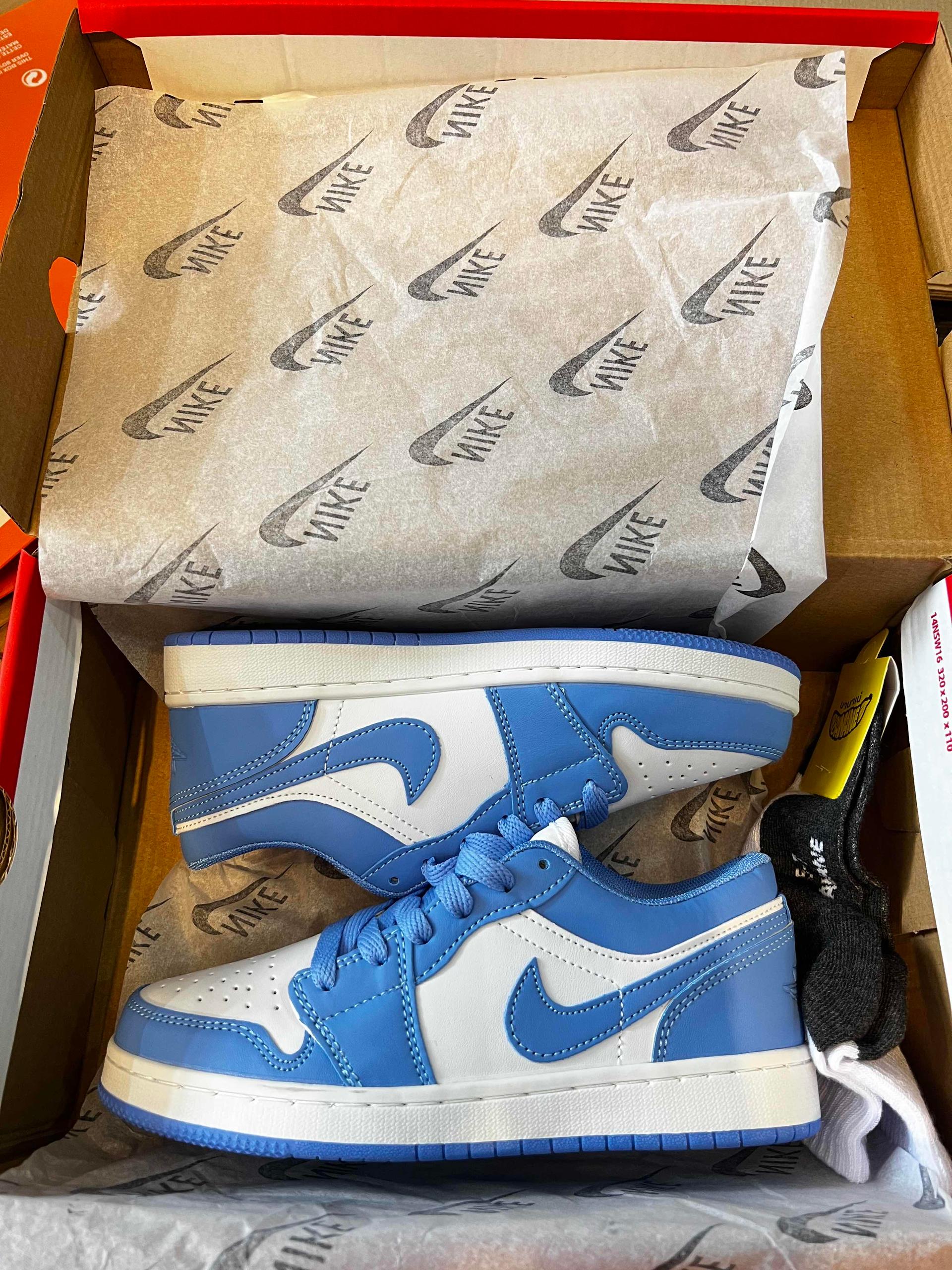 Nike Jordan 1 កខ្លី