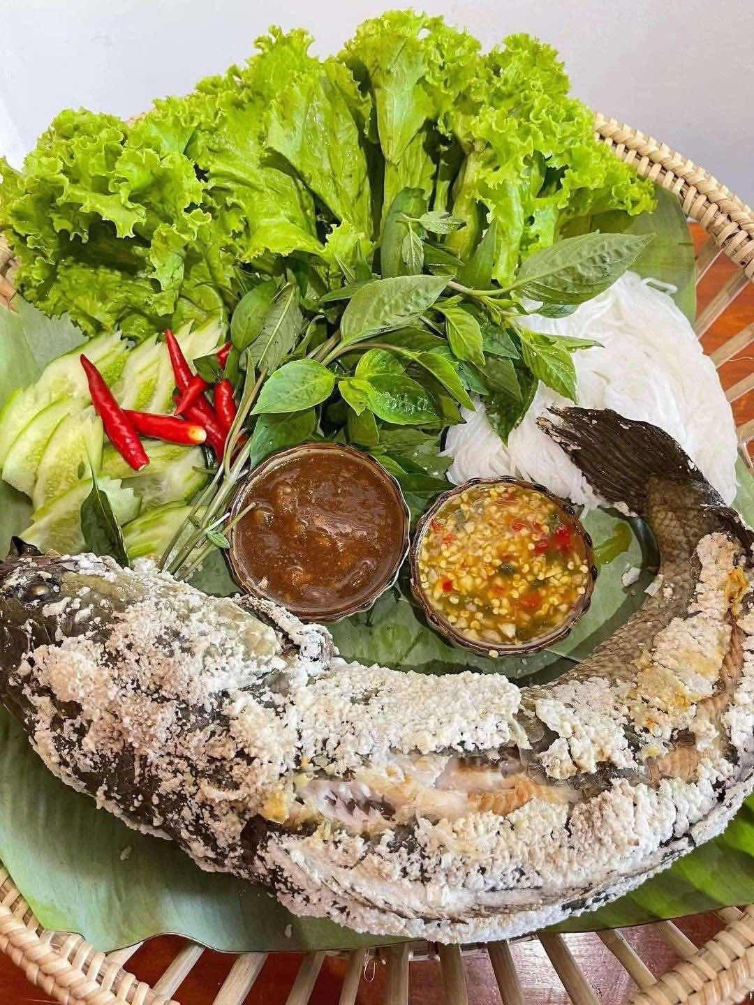ឈុតត្រីអប់អំបិល នំបញ្ចុក