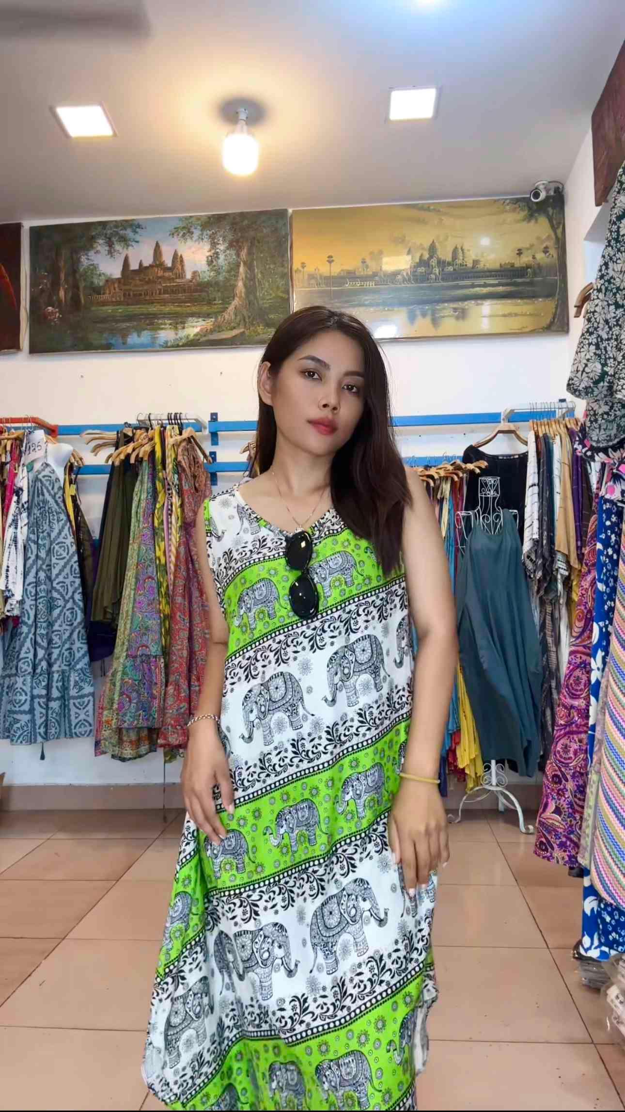 រ៉ូបវ៉ាល់Free Size C