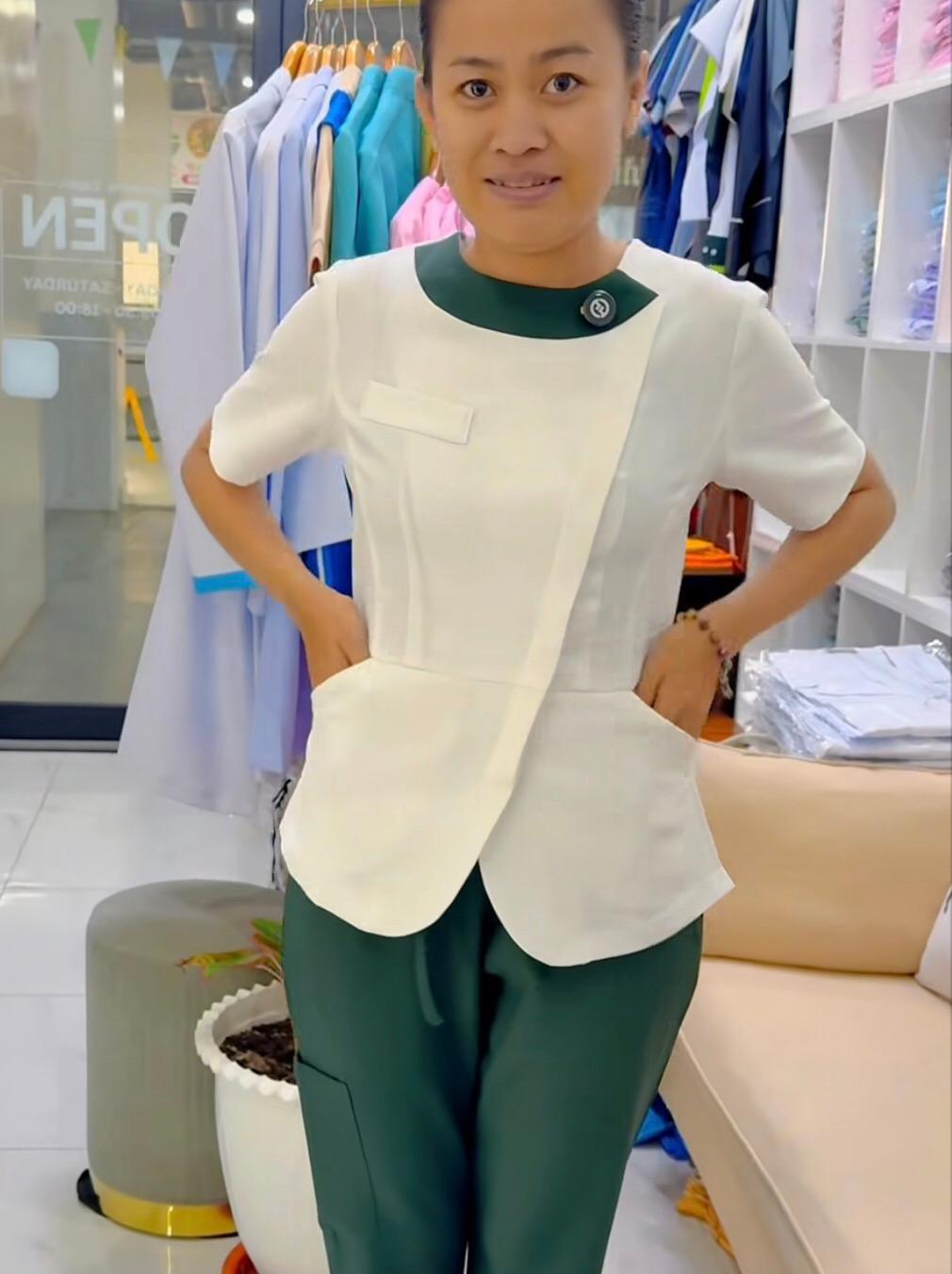 VIPឈុតឯកសណ្ឋានសម្រាប់នារី   - Uniform set for women G green with white color