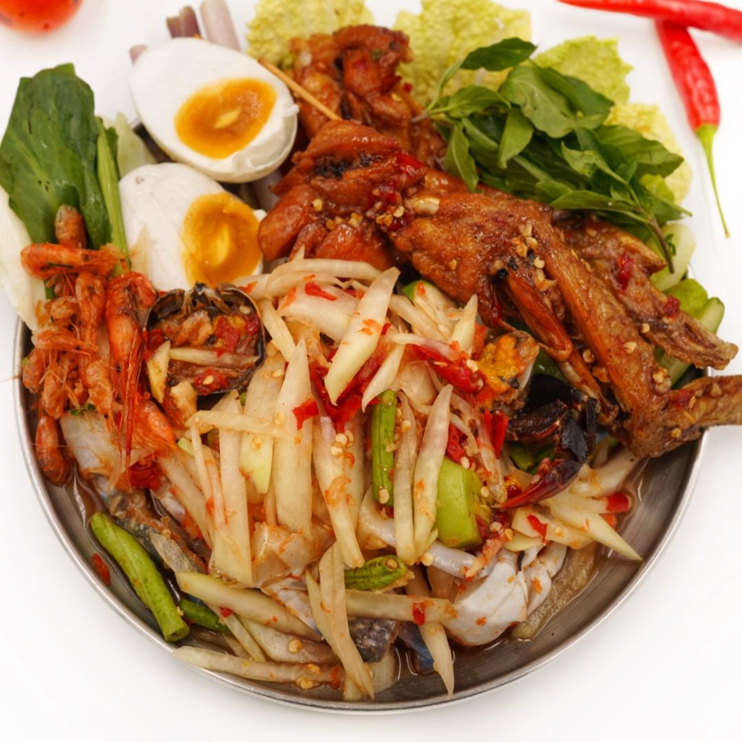 ឈុតបុកល្ហុងបីសាសន៏