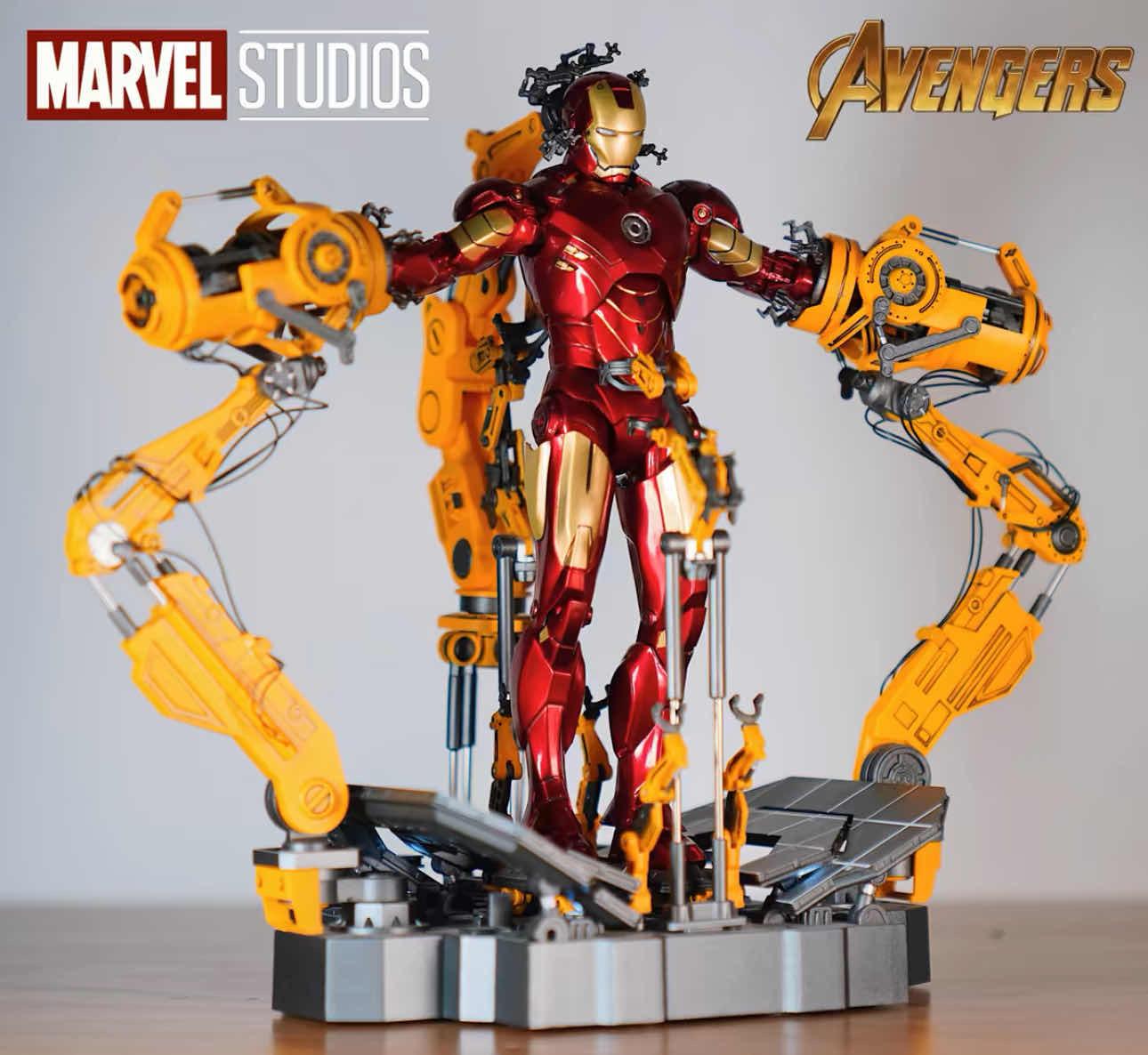 IRON MAN MARK IV WITH SUIT-UP GANTRY 