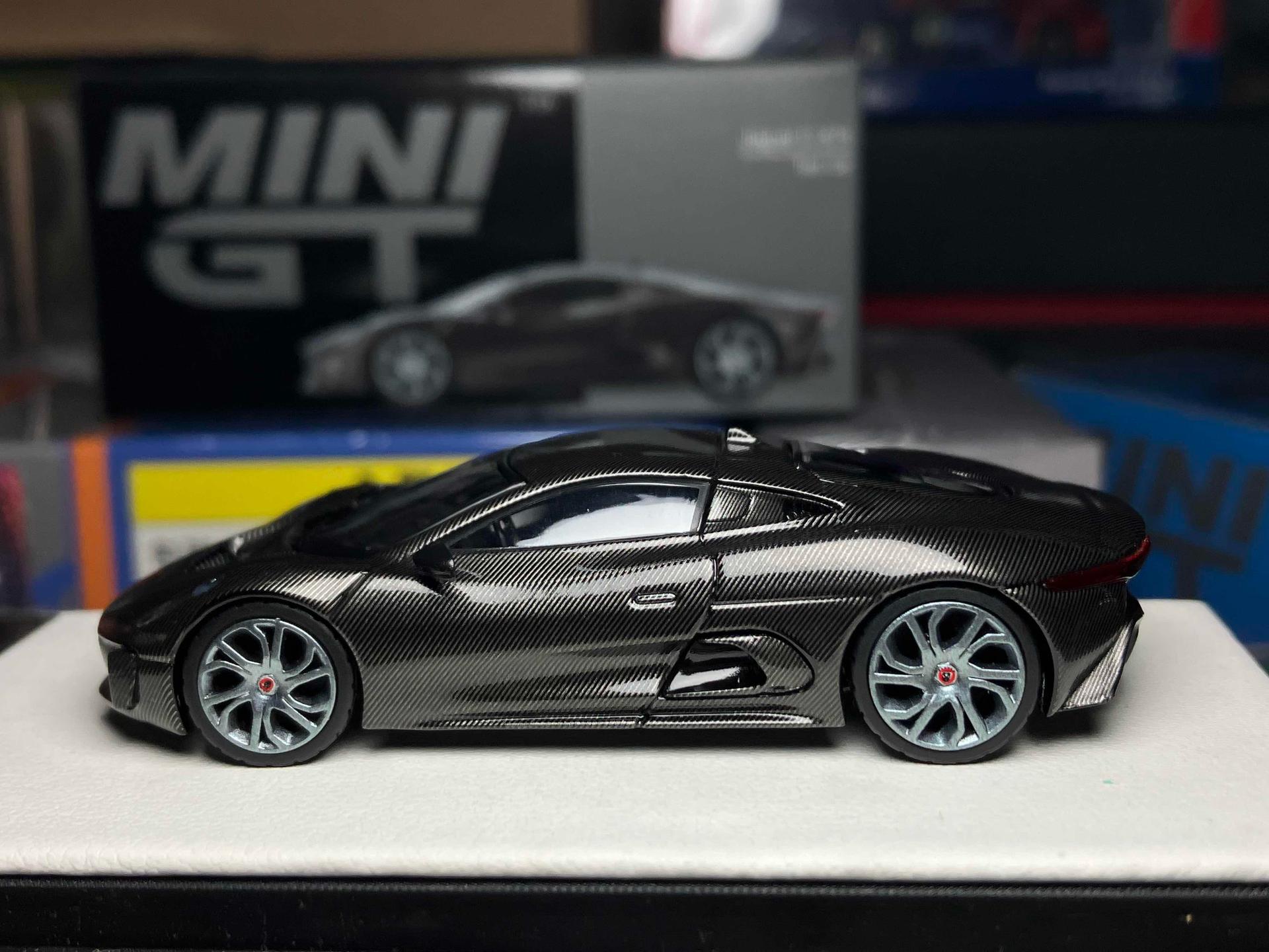 1/64Jaguar C-X75