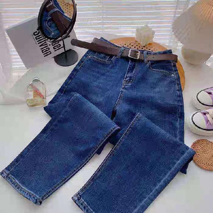 ខោខូប៊យជើងកាប៉ុង