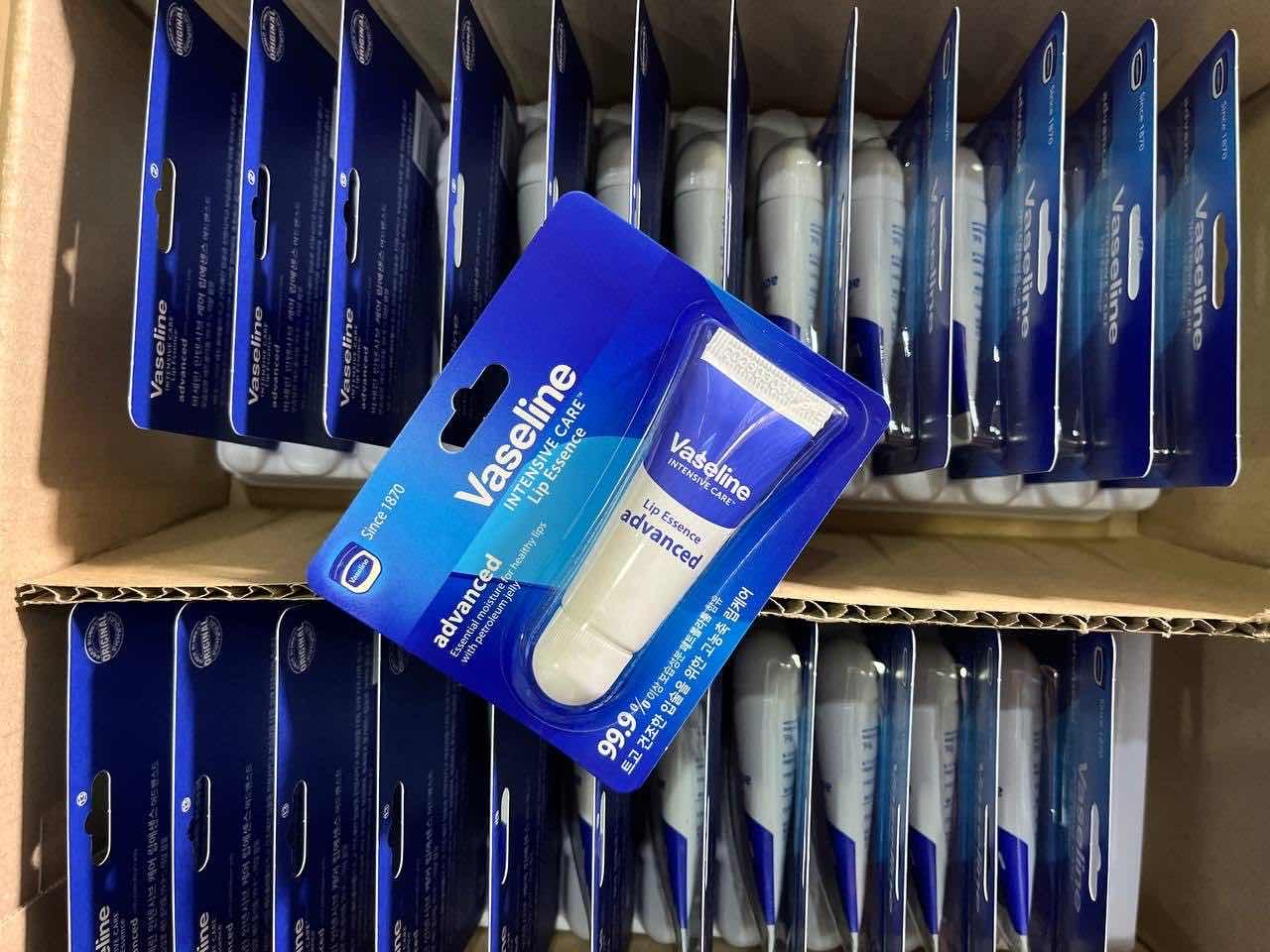 Vaseline Intensive Care Lip Essence