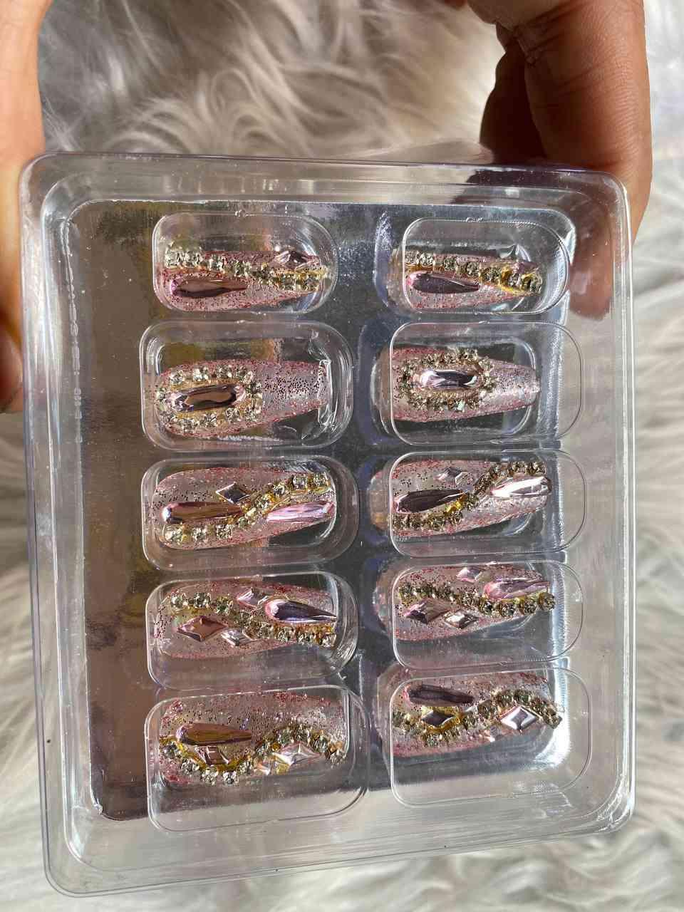 ក្រចកបិត