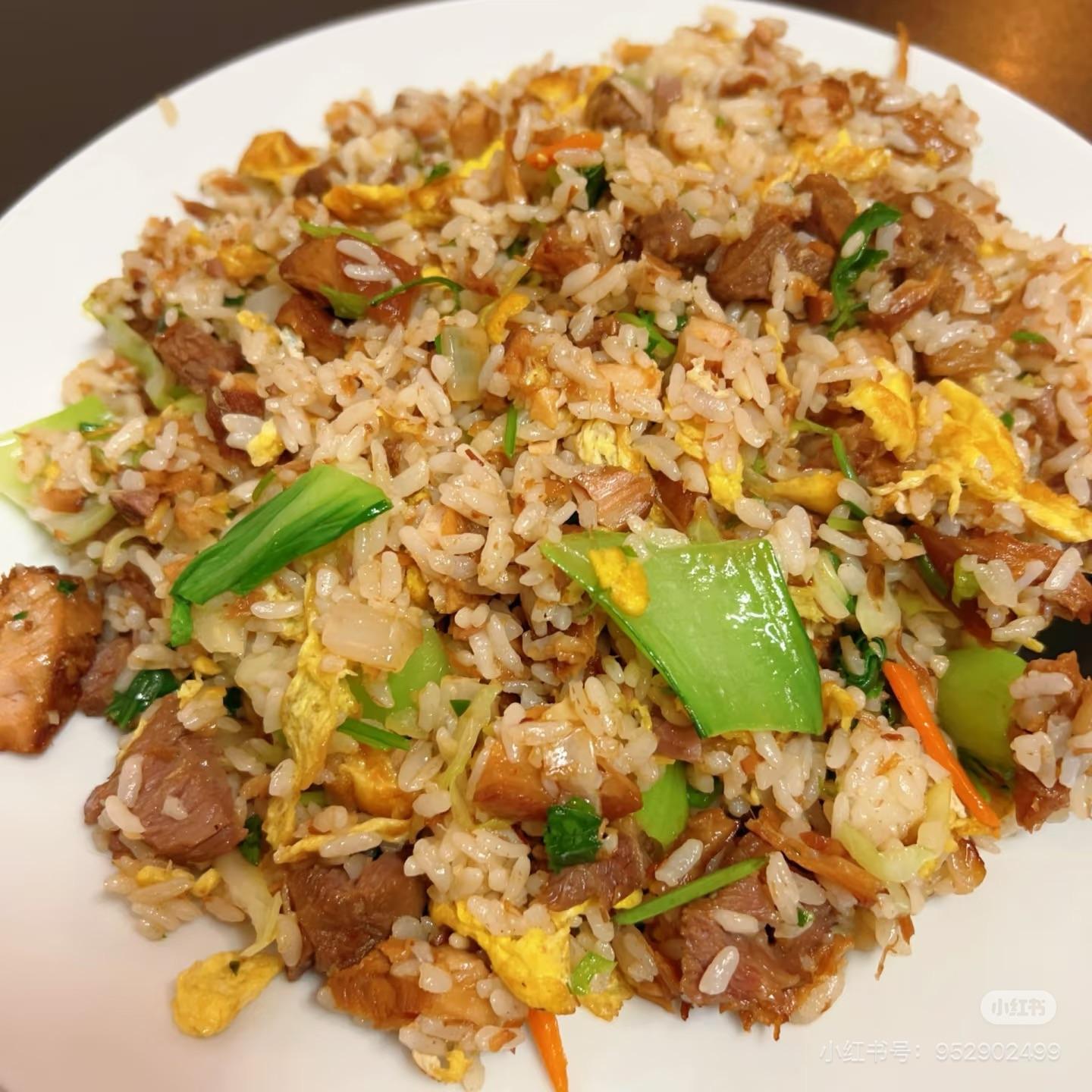 猪肉炒饭 — Pork Fried Rice — បាយឆាសាច់ជ្រូក — $6