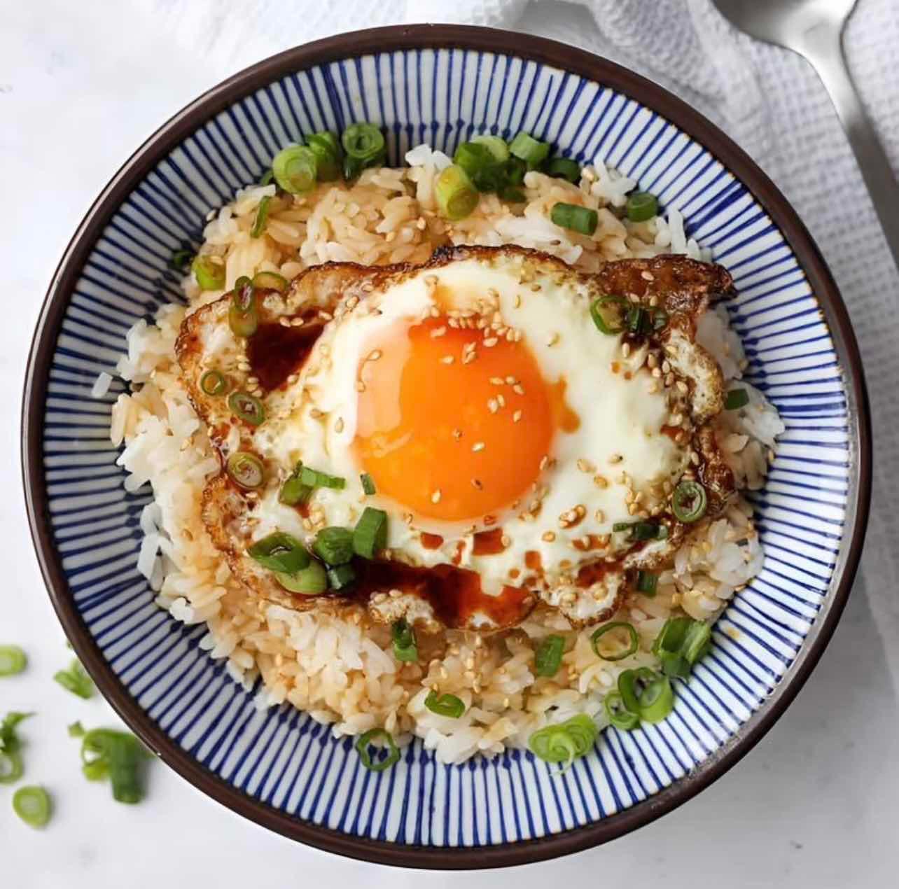 បាយឆាពងមាន់កូរ៉េ