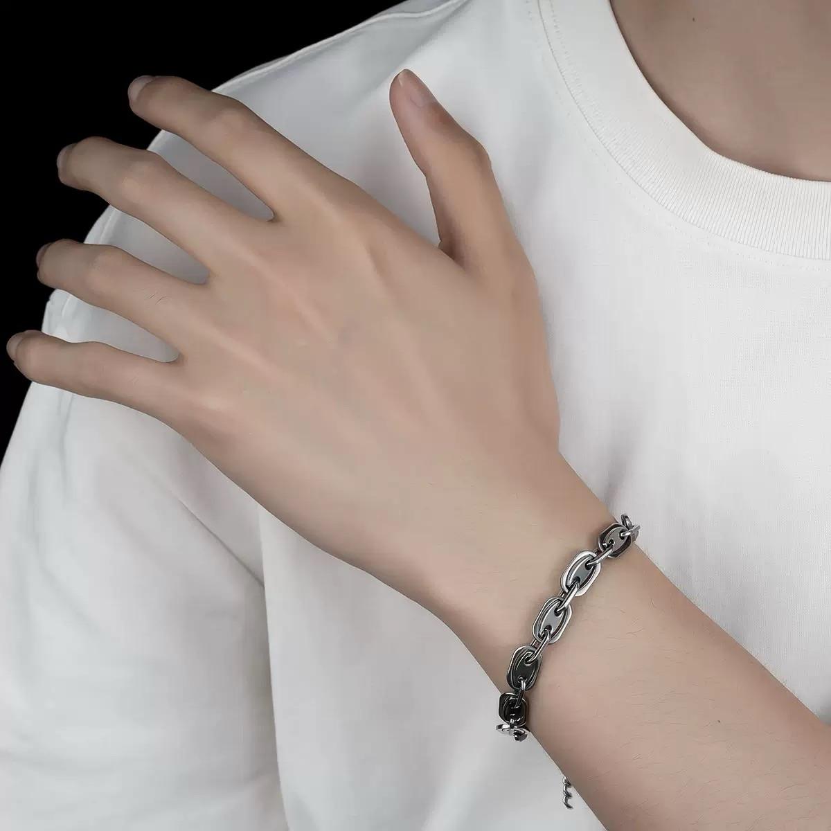 Bracelet-ខ្សែដៃ L005