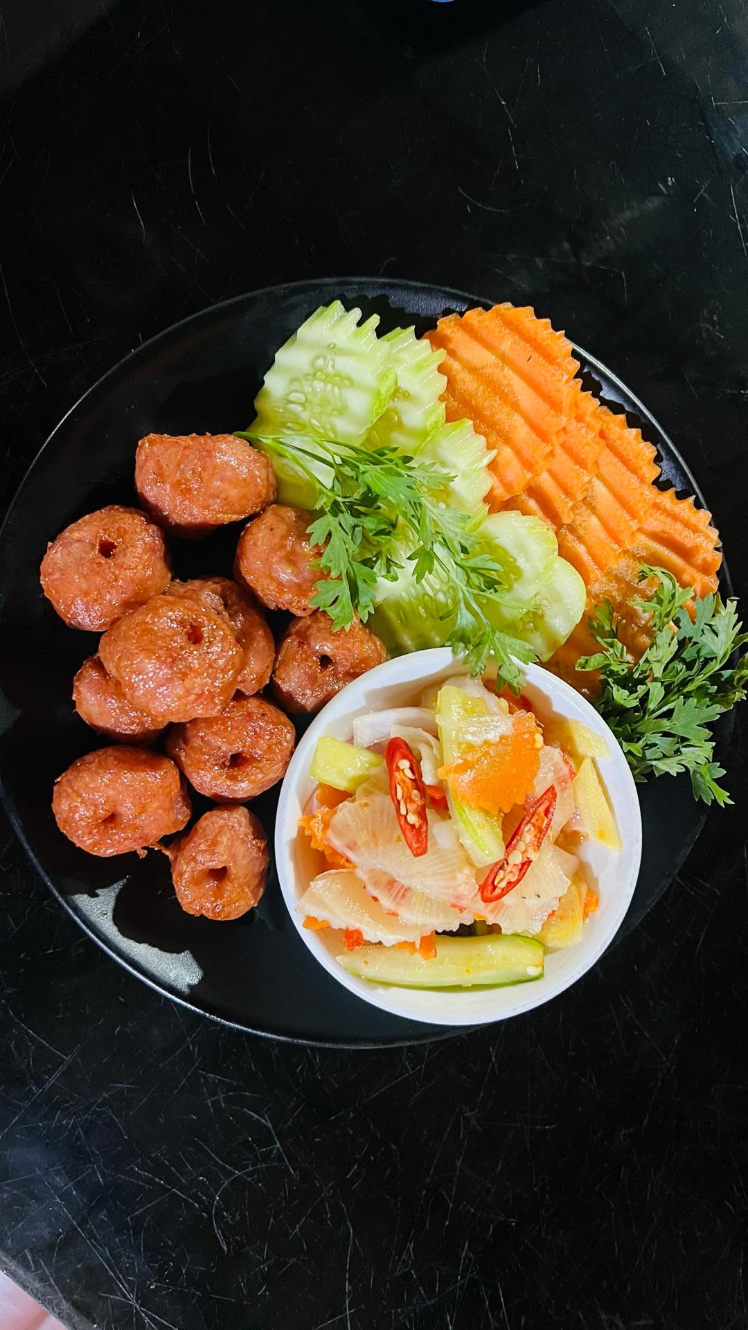 ណែមសាច់ជ្រូក​ / 五花肉