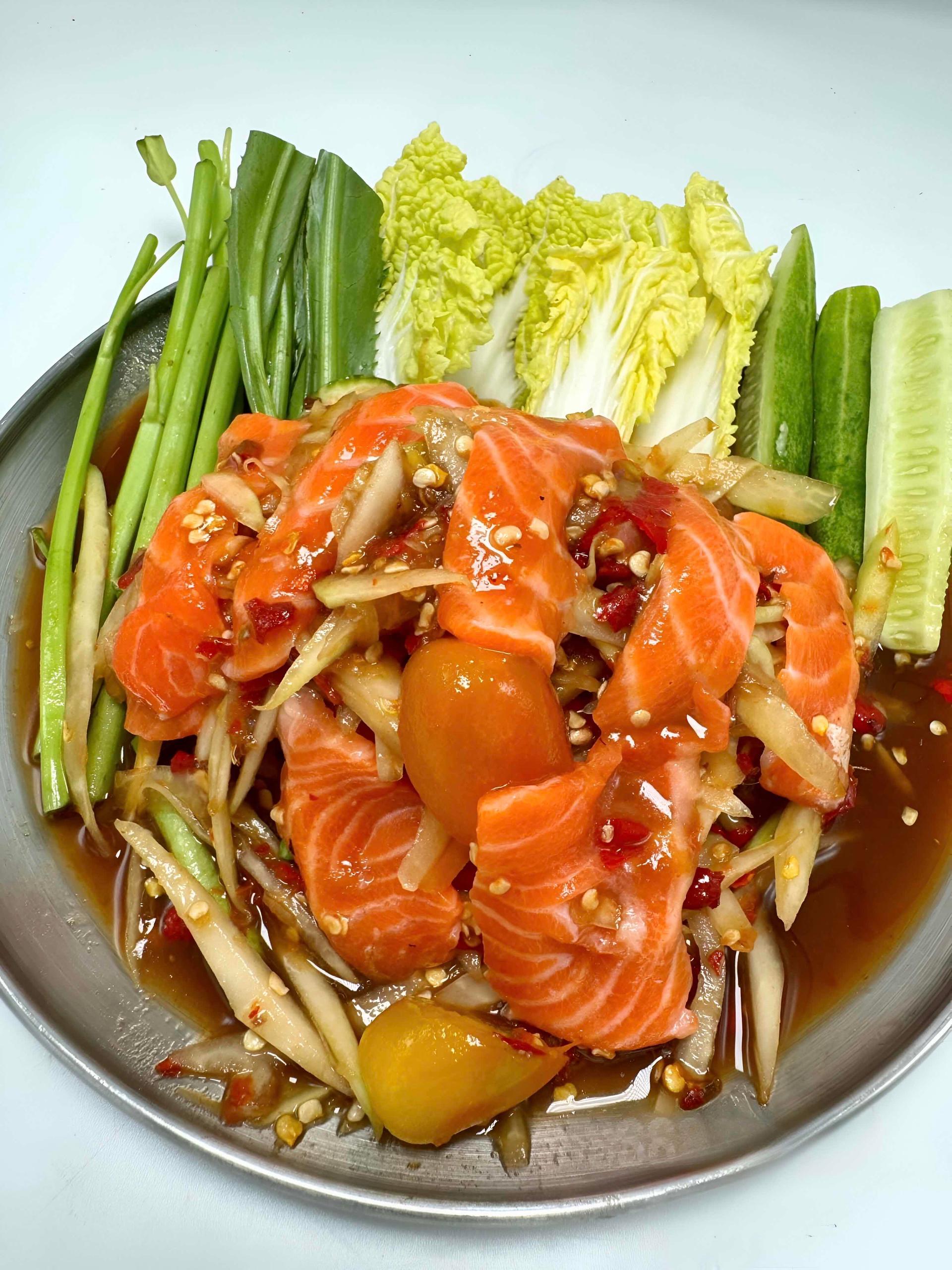 បុកល្ហុងសាល់ម៉ុន