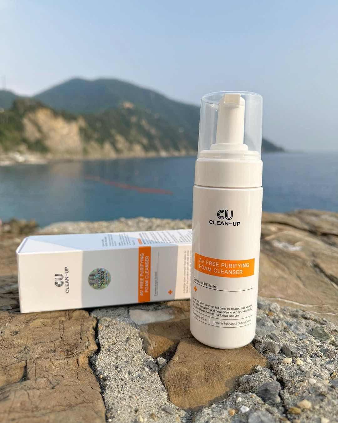 AV Free Clean Foam Cleanser