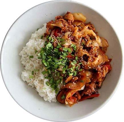 Spicy Stir- fried Pork with Rice-បាយឈែរយុក-재육덮밥