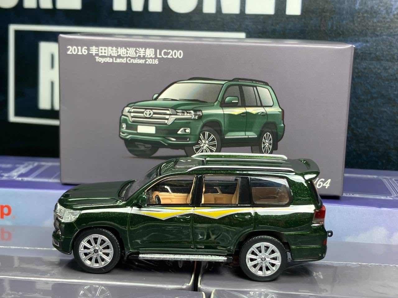 1/64 Toyota Land Cruiser LC200(2016)🟢
