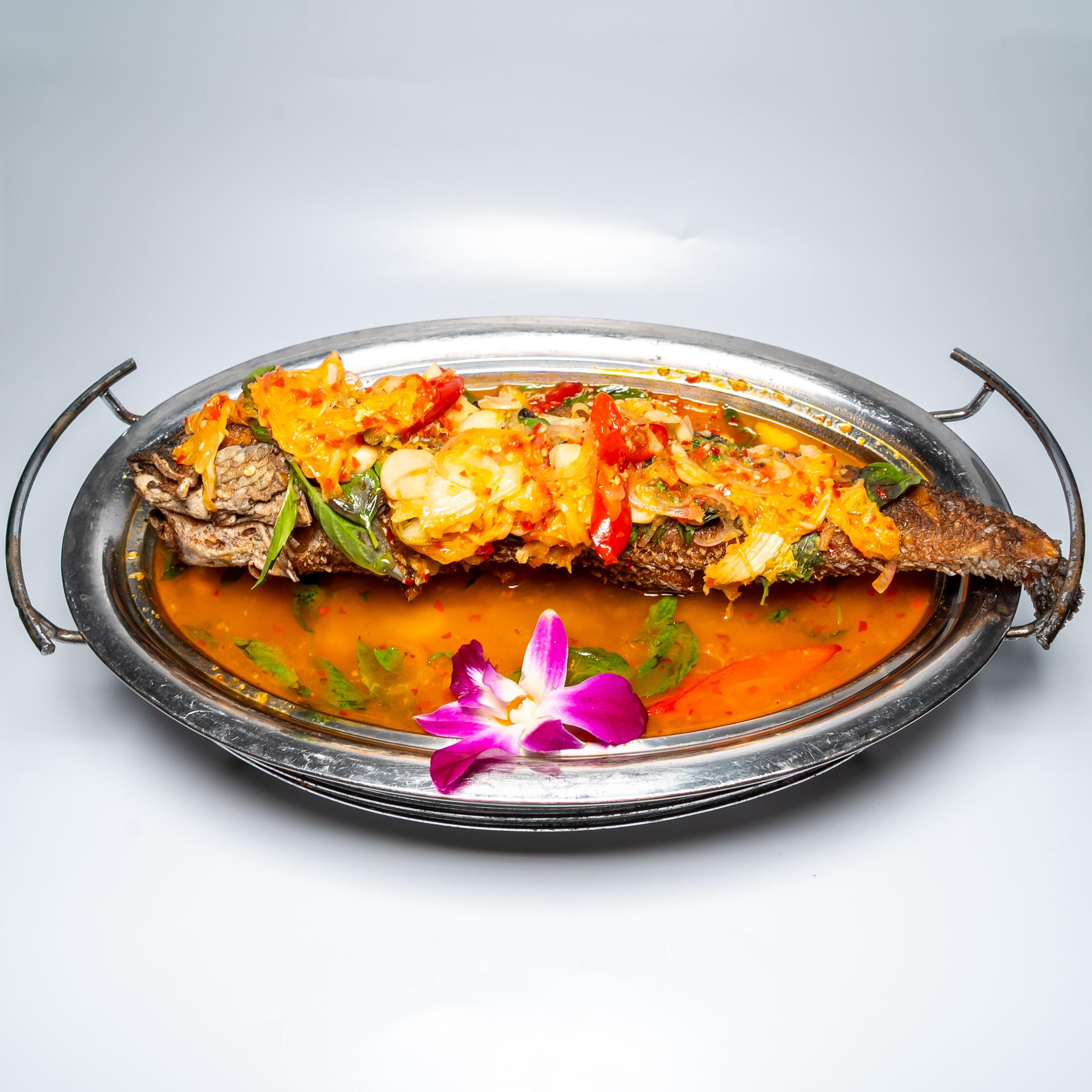 ត្រីរ៉ស់បំពងបីរស់ជាតិ