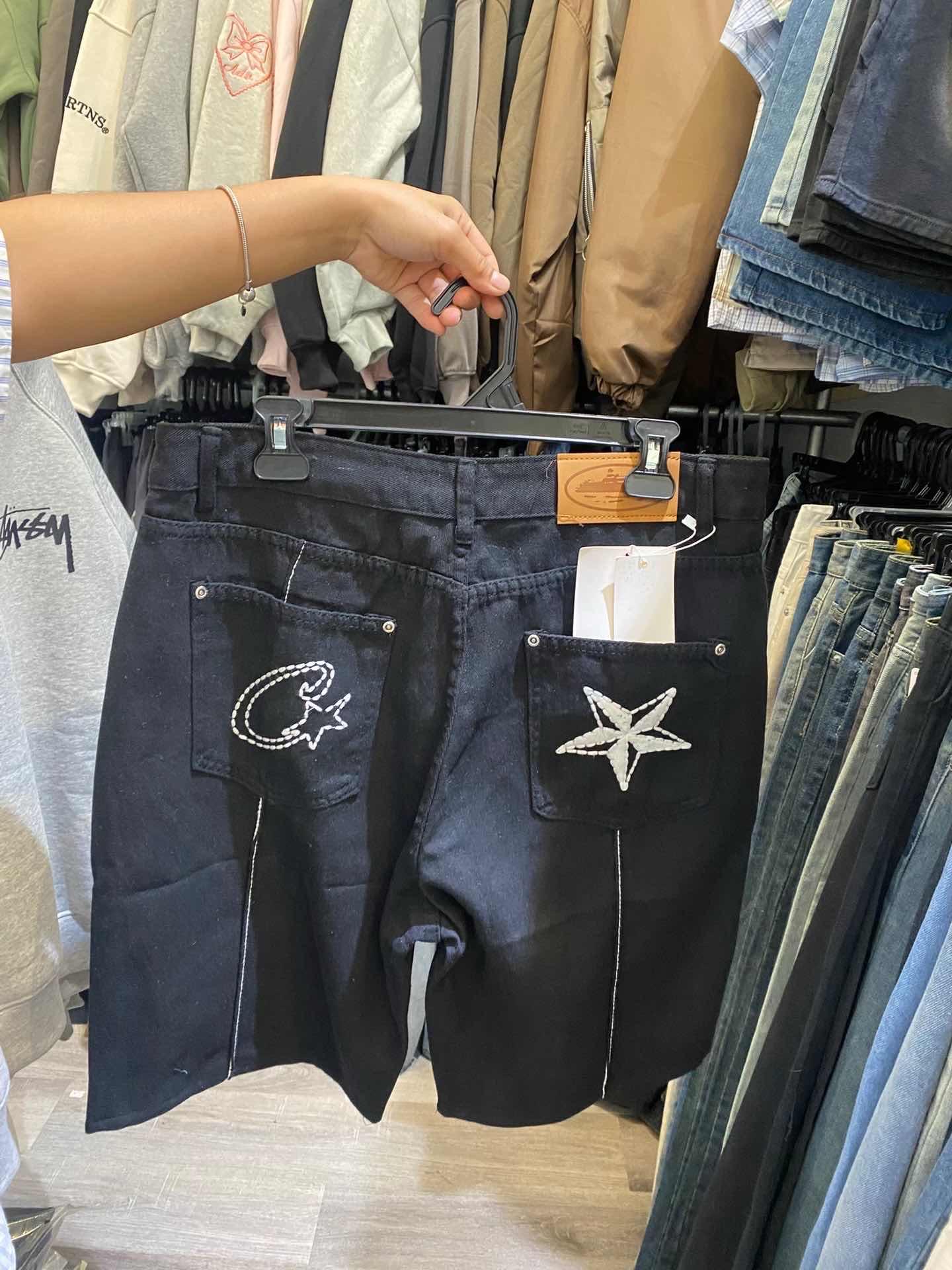 ខោខ្លី Cortez