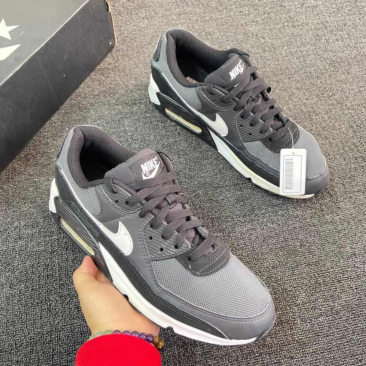 Neuf Nike Air Max 90 gris fer taille 14