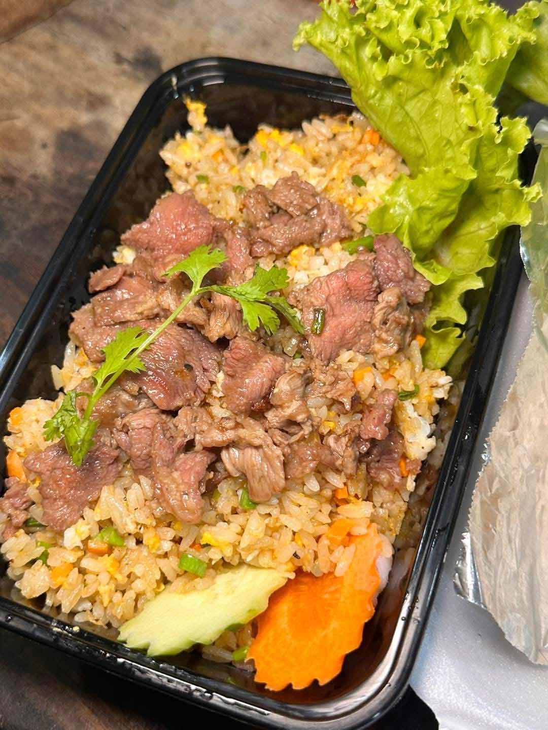 បាយឆាសាច់គោ
