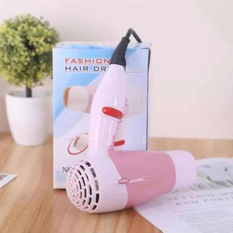 ម៉ាសស៊ីនផ្លុំសក់