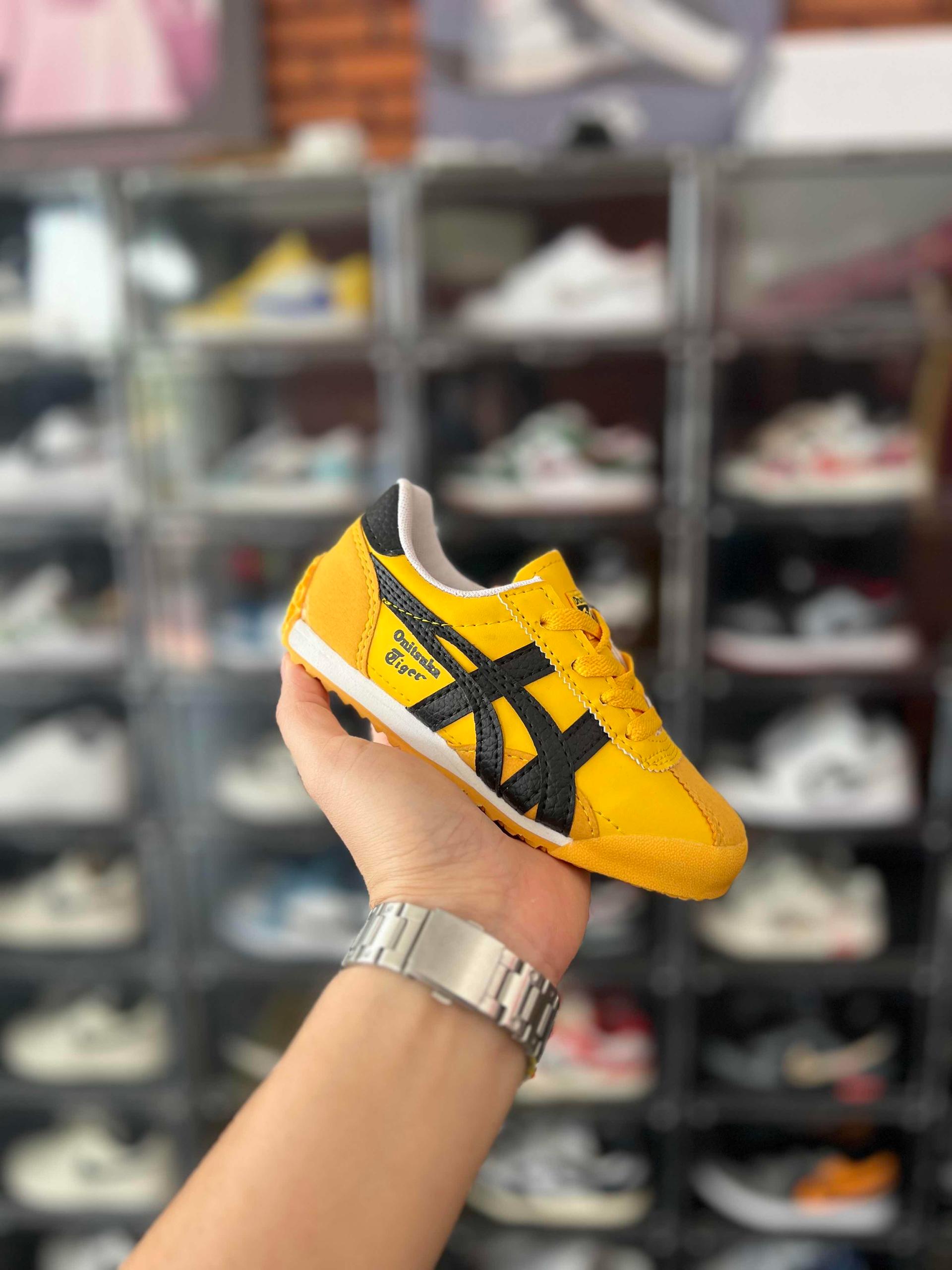 Onisuka Tiger Yellow Black