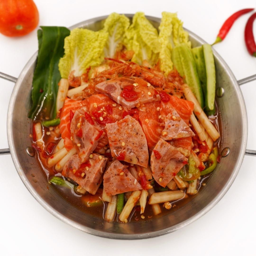 បុកក្រអៅឈូកសាលមុនប៉ាតេ