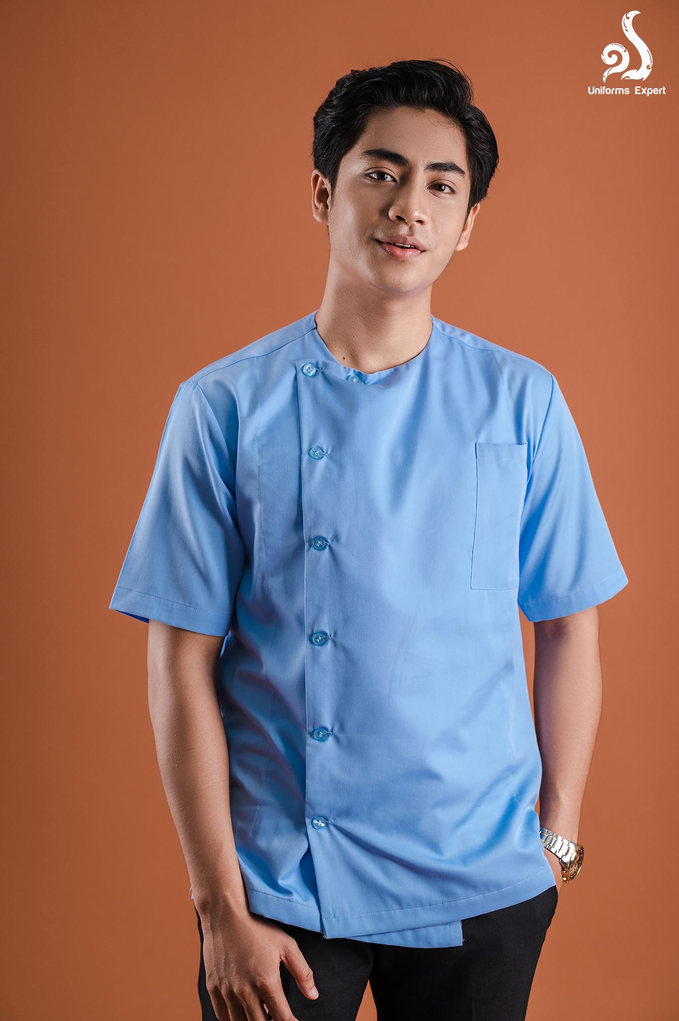 គំរូឯកសណ្ឋានសម្រាប់បុរស អាវពណ៌មេឃ ខោពណ៌ខ្មៅ - Uniform model set for men sky blue with black color