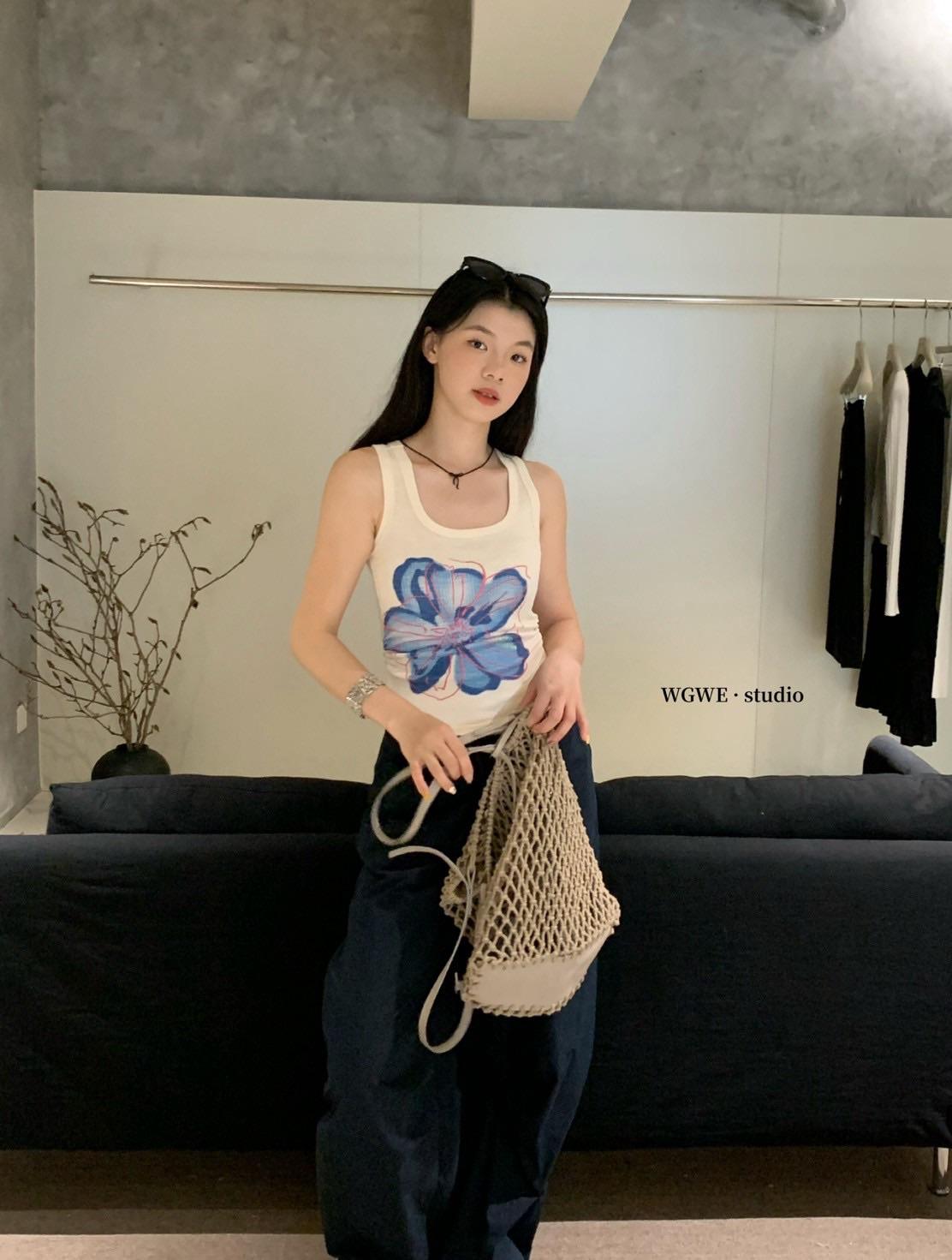 Flower πΊ tank top