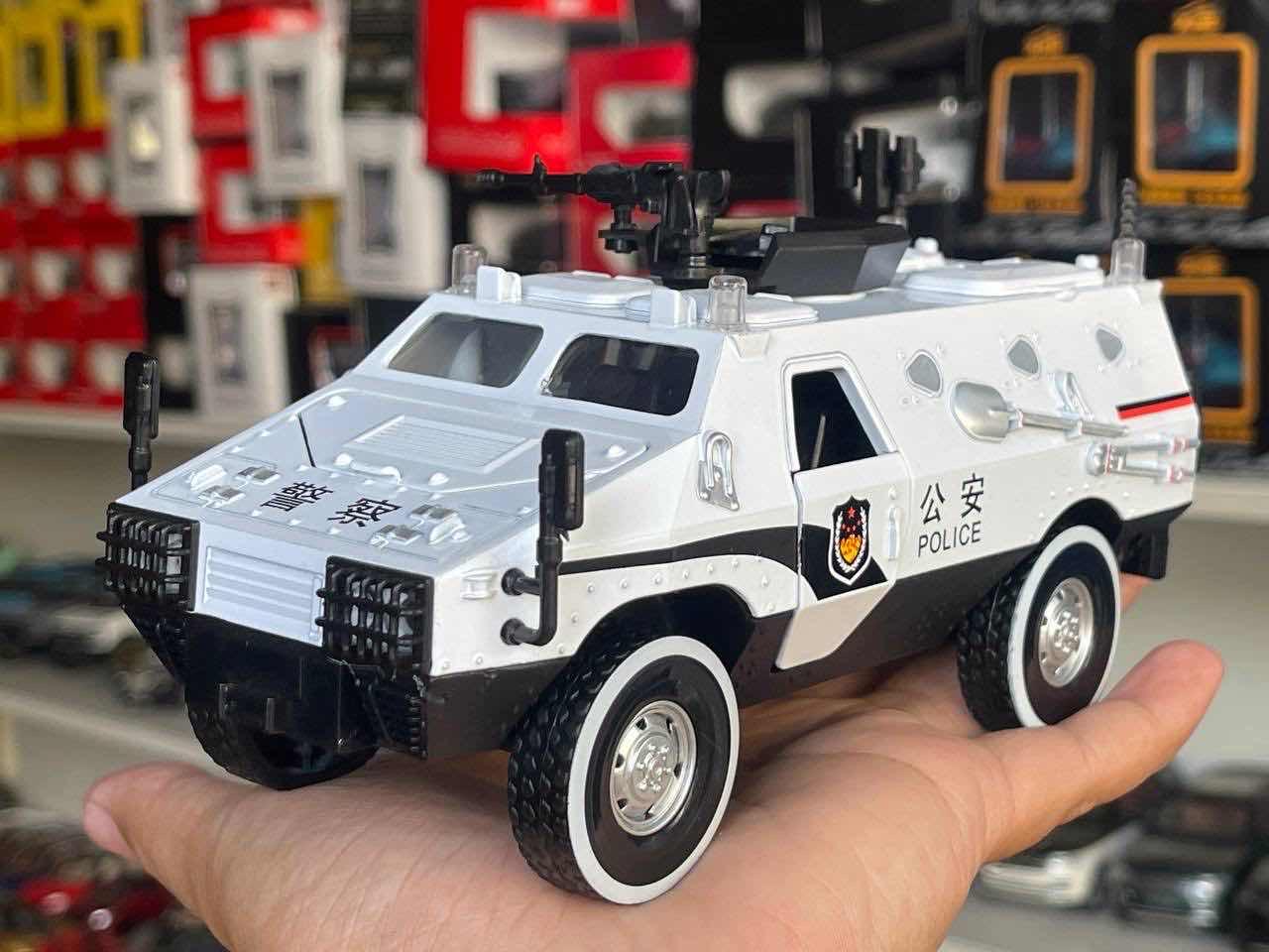 S W A T Car