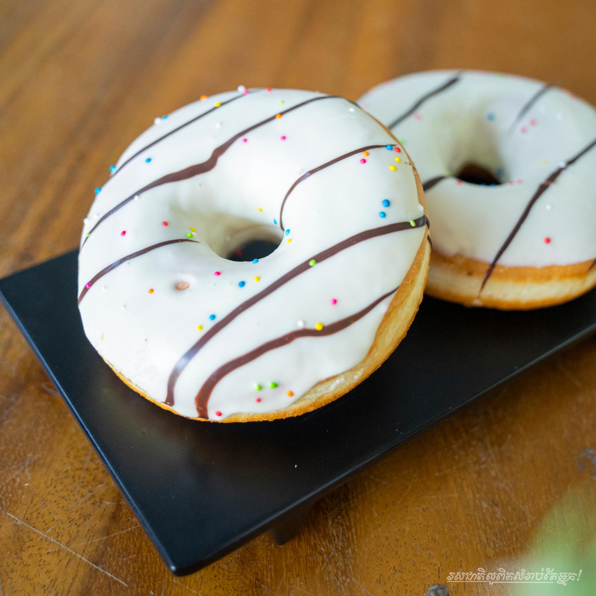 White Chocolate Donat 1pcs