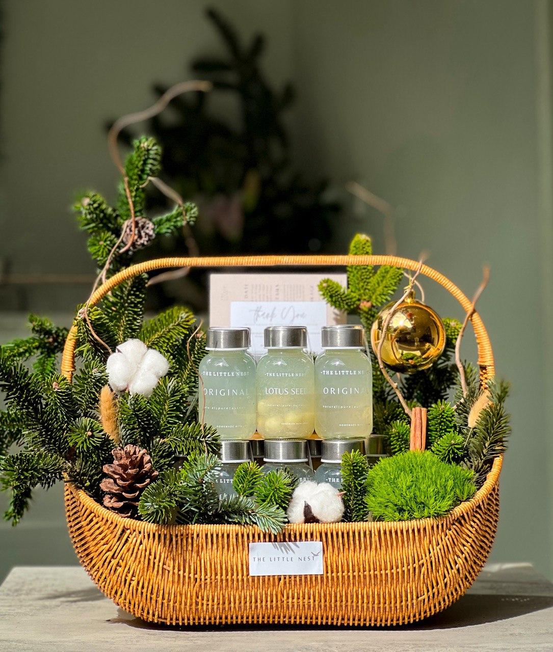 SANTA BASKET